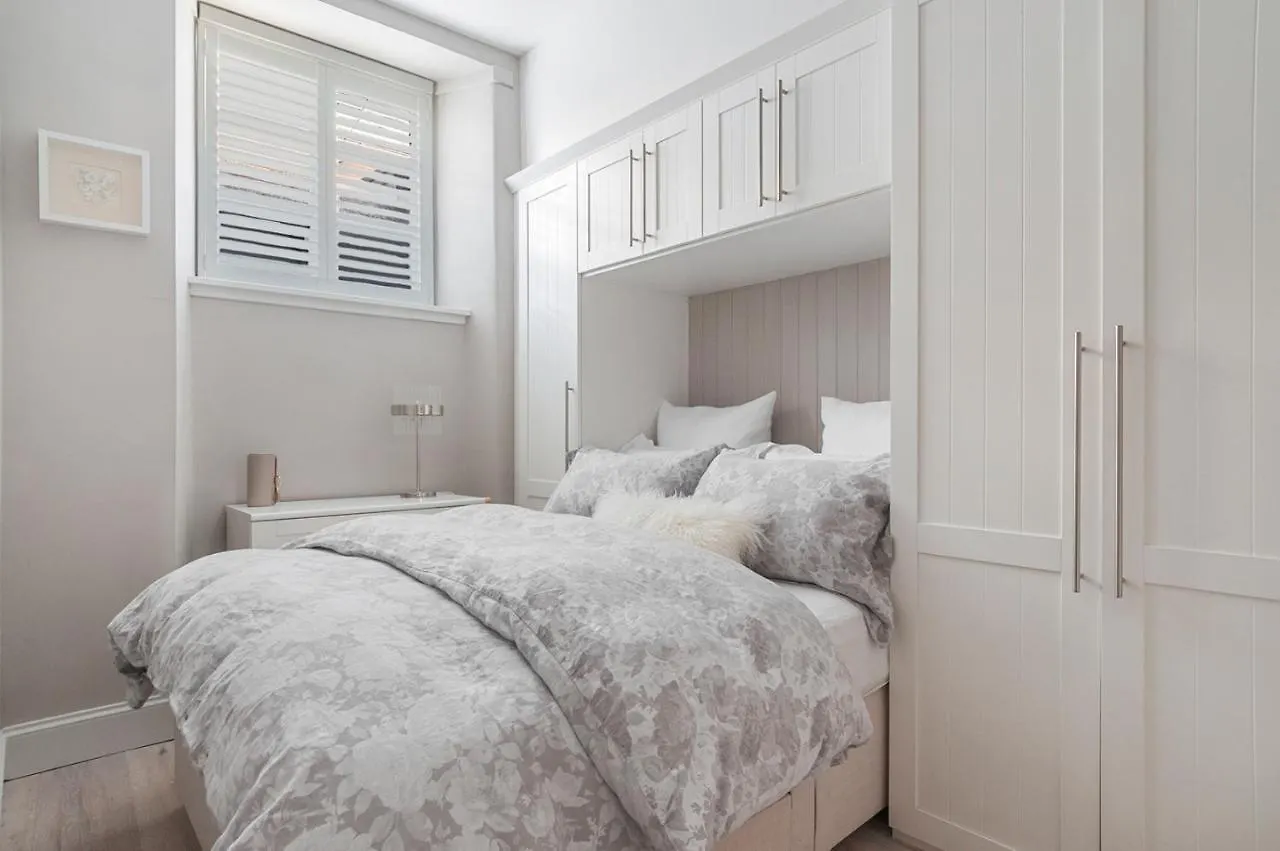 Cosy Holiday Apartment In Edinburgh City Centre, Rose Street United Kingdom