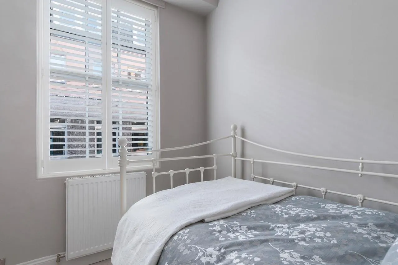 Cosy Holiday Apartment In Edinburgh City Centre, Rose Street United Kingdom